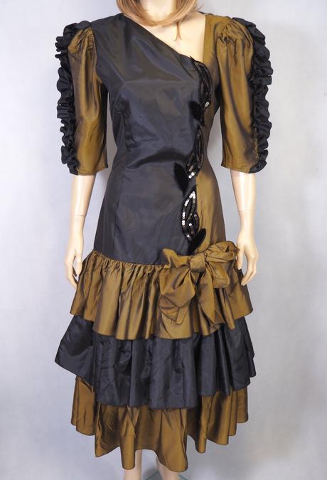 Luxusné vintage šaty na ples/karneval, 38