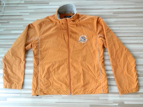 Sustakova vetrovka, m