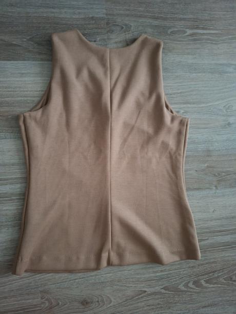 Bledohneda vesta velkost m, papaya,m