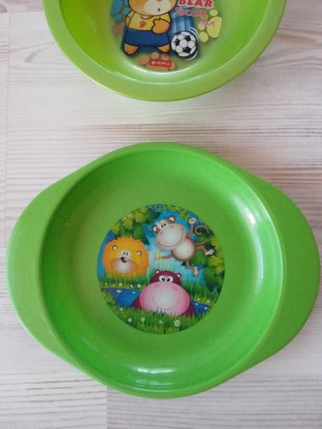 Taniere a misky pre deti, 