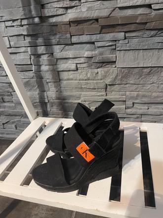 Calvin klein v.38, 38