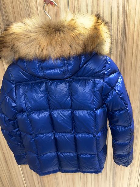 Moncler páperová zimná bunda, s