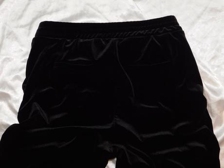 Vila kvalitne velurove nohavice, 42