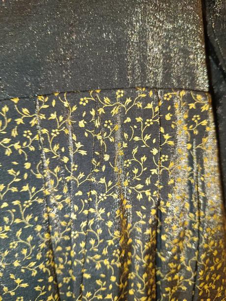 Spoločenské saty/isola, 42