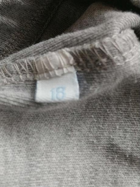 Svetlo sivé tepláčiky, kruhy na kolenách, 80-86 cm, 86