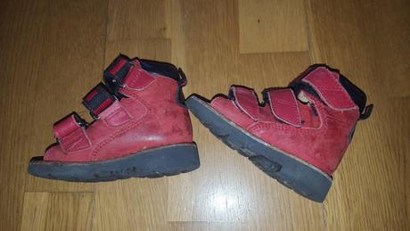 Pevné kožené topánočky na prvé kroky č.18, 18