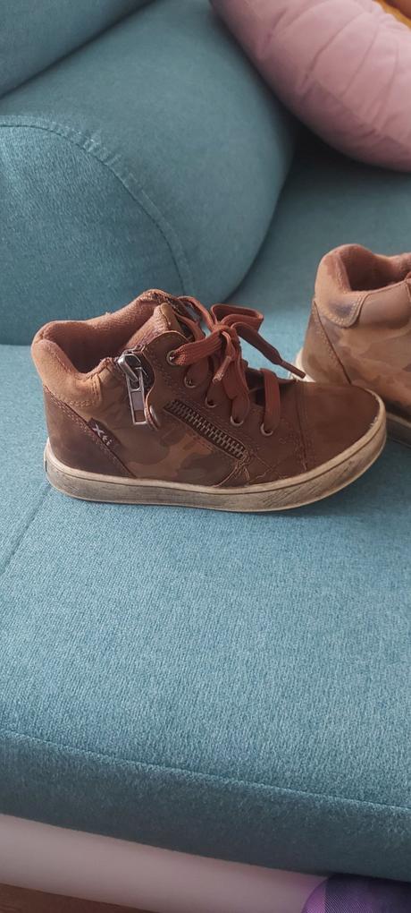 Topanky prechodné, 26