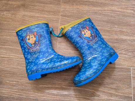 Gumáky č.28 chase, 28