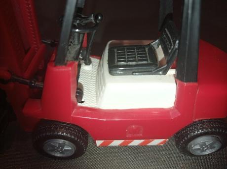 Vysokozdvižný vozik,