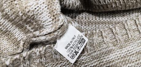 Melírovaný pulovrík so zlatou niťou, m