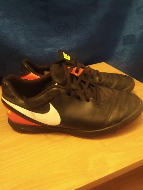 Kopačky s malými štuplami nike, nike,38