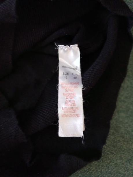 Čierny sveter, atmosphere,40