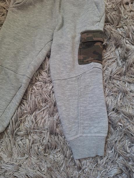 Tepláky, primark,98
