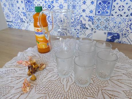 Sklenené na malinovku -džbán+poháre 6 kusov, 