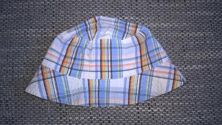 Károvaný klobúčik, 74