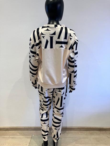 Dámska súprava vzorovaná (m), m