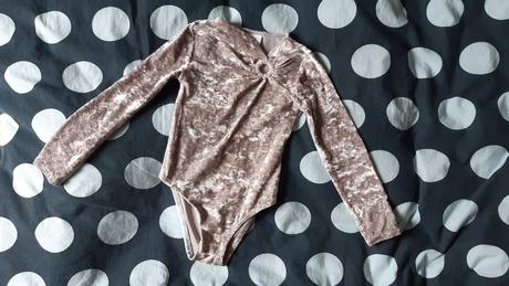 Dres zamatovy, zara,116