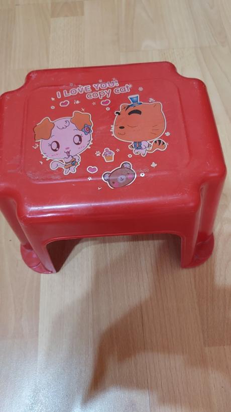 Mala stolicka- samlik, 