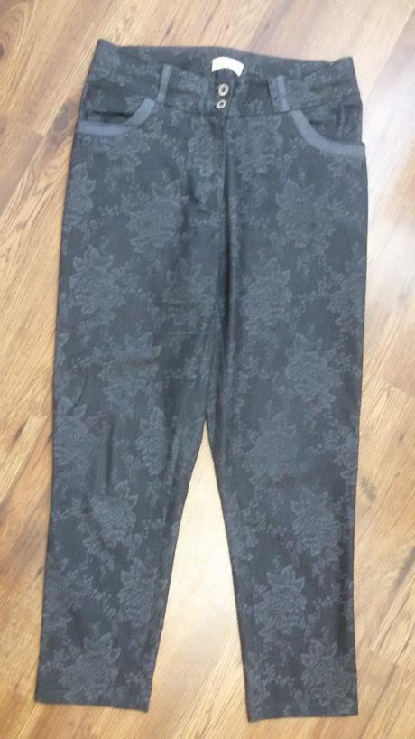 Nohavice s jemným kvetinovým vzorom, m