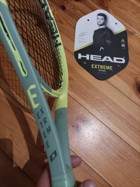 Predám tenisovú raketu head extreme jr 26, head