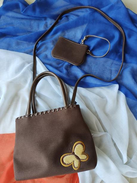 Hnedá kabelka - motýľ, 