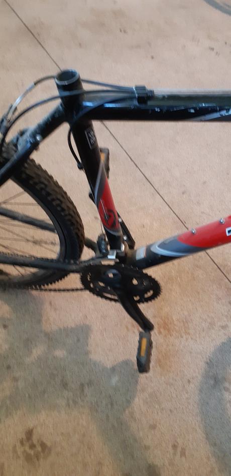 Trekovy bicykel aj na skakanie vel.19,5, 28