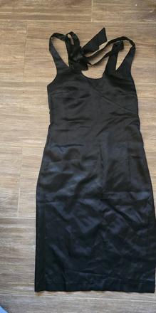 Jednoduché elegantné šaty č.40, 40