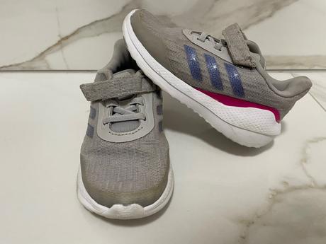 Malo nosene tenisky, adidas,26