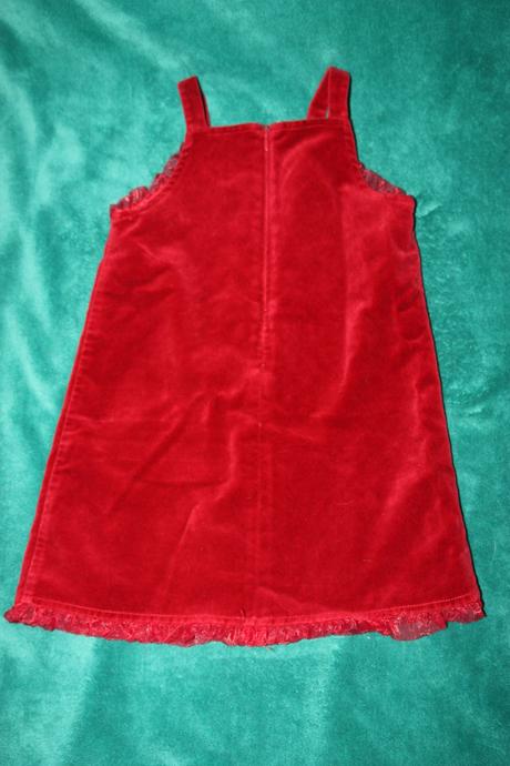 Vianocne zamatove saty, 98