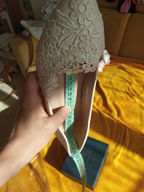 Biele slávnostné topánky, 37