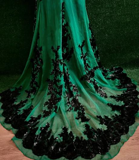 Dámske šaty edressit - vel.s, s