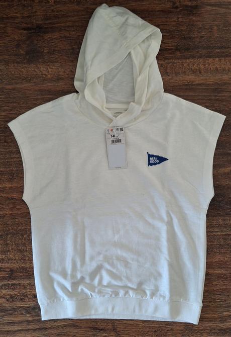 Vesta s kapucňou, reserved,140