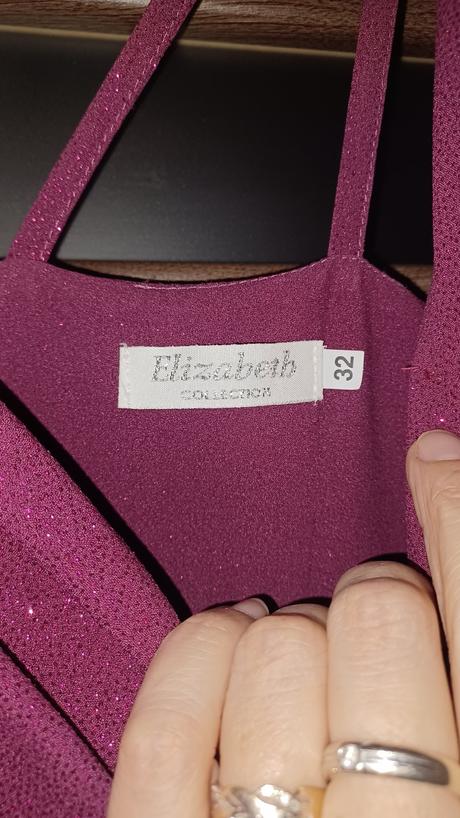 Spoločenské šaty, 32