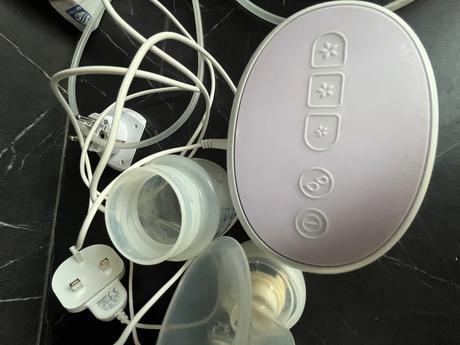 Avent odsávačka + sáčky na mlieko ., 