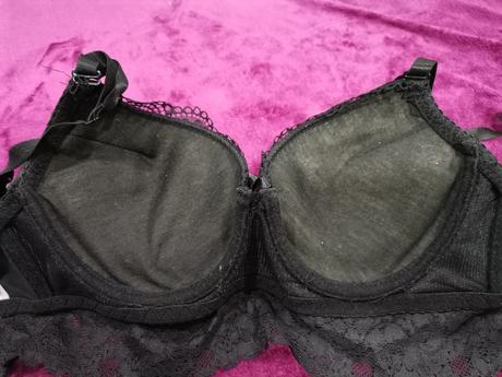 Čipkovana, čierna push-up, 75b