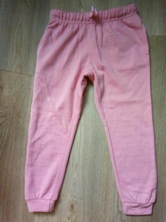 Ružové tepláky 110/116cca, 116