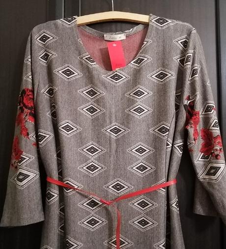 Úžasné elegantné šaty nové veľ.48/50, 50