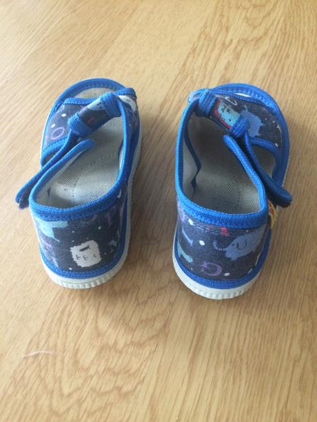 Papucky, <17