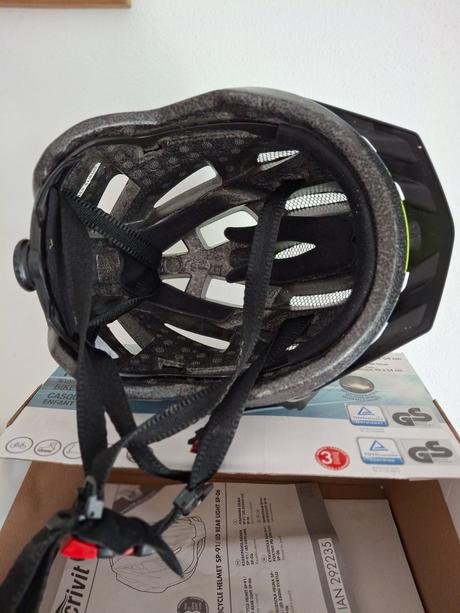Detská cyklistická prilba so zadným svetlom xs-s, xs