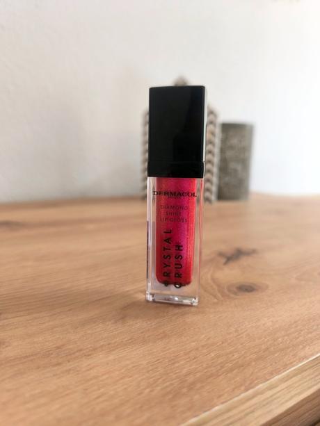 Dermacol lesk na pery, 