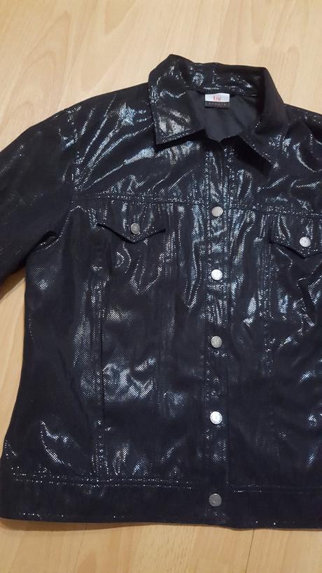 Lesklá čierna bundička, 40