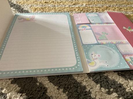 Svet plný jednorožcov blok,