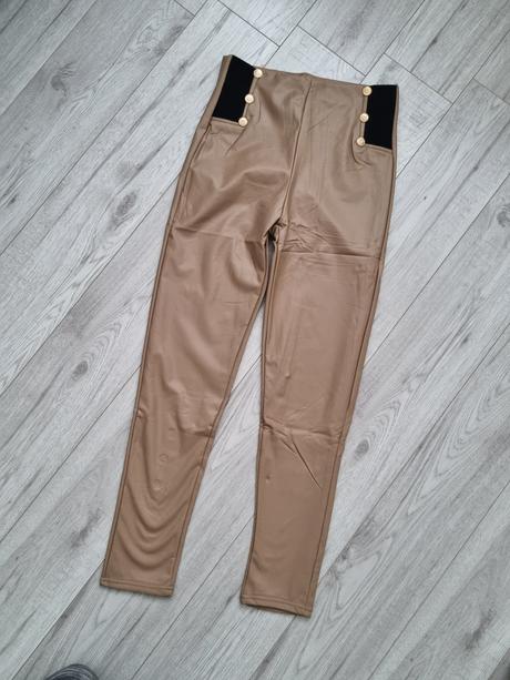 Legíny koženkove, m