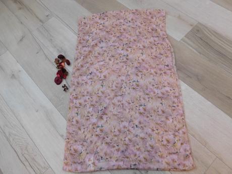 Šatka ružové kvety, 