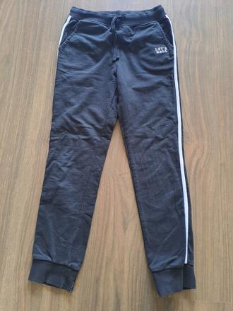 Dievcenske nezateplene teplaky v. 146, coccodrillo,146