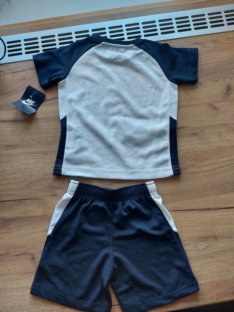Nike suprava- tricko + kratasy, futbalove., nike,98