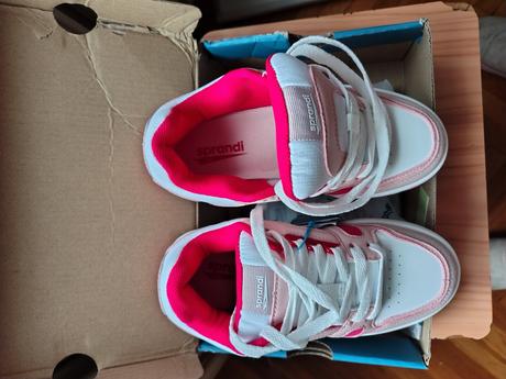 Dievčenská celoročná obuv č. 32, sprandi,32