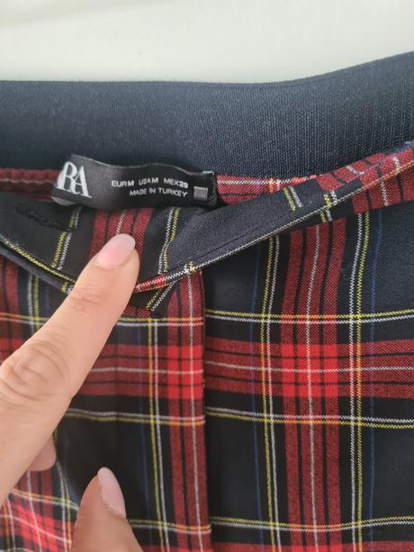 Zara karovane nohavice, zara,m