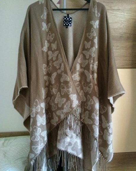 Pončo next s motýľmi, next