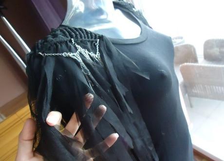 Extravagantné zdobené šaty zn. planet paris, s